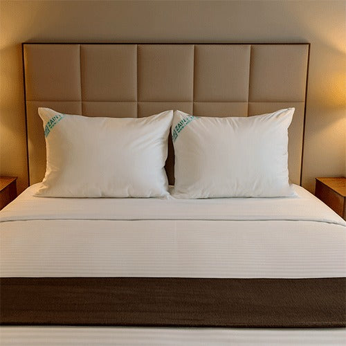 Luxury Hotel Pillow (Poly-Down)