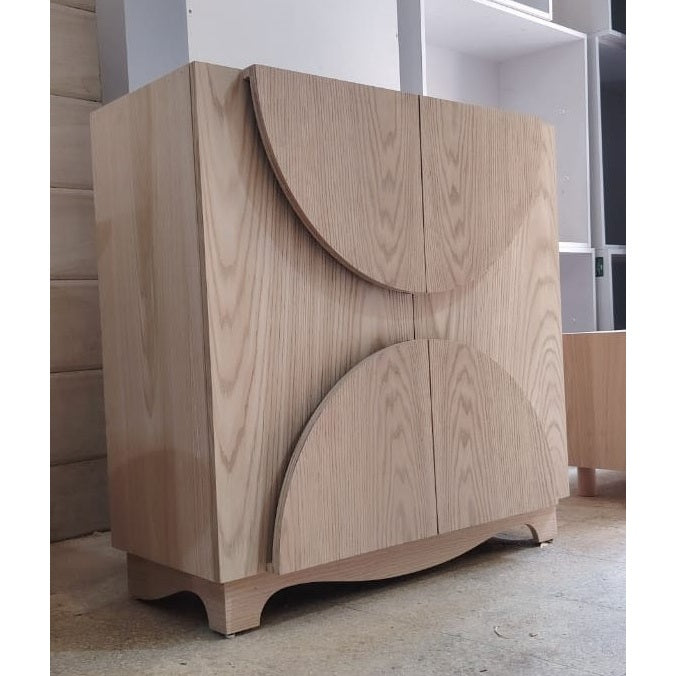 Roundel Console